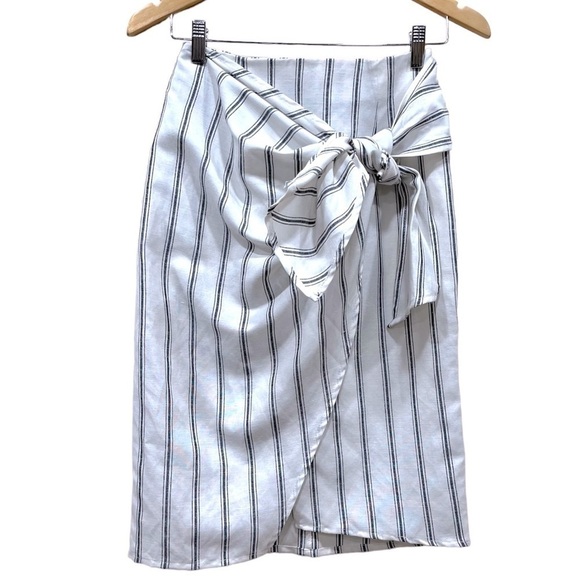 ZARA black and white side tie striped tulip skirt size XS - Picture 2 of 7